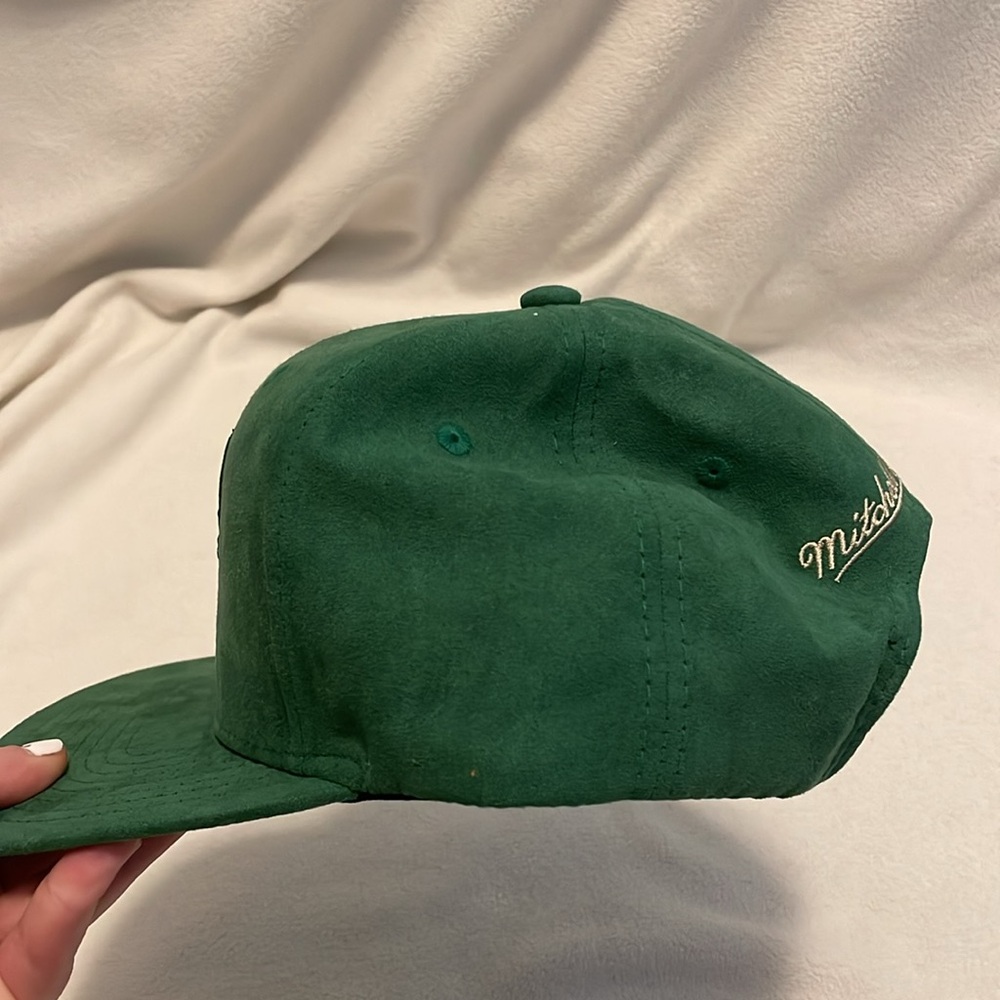 Milwaukee Bucks Mitchell & Ness Green Snapback Hat - Picture 4 of 6